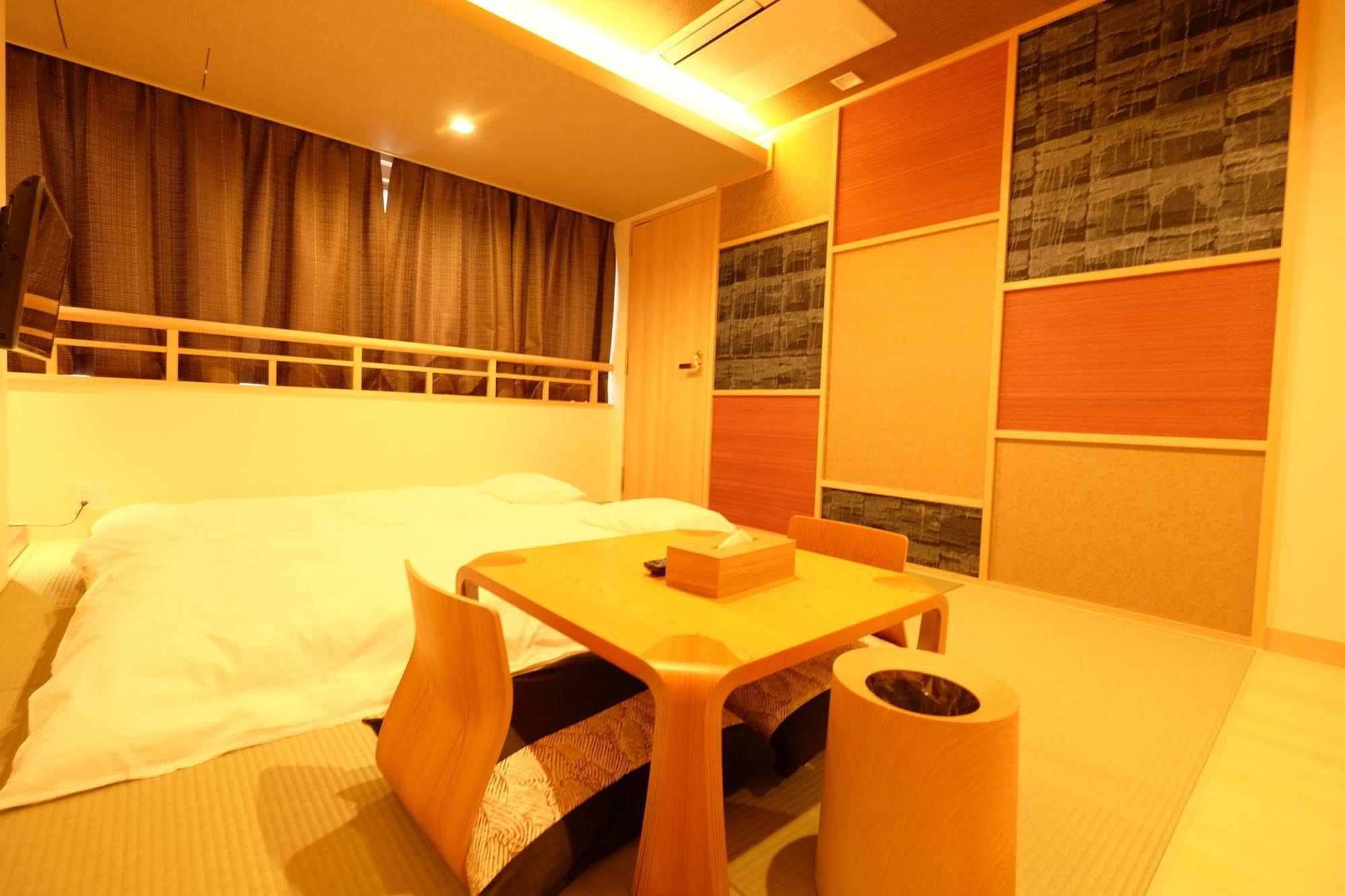 東心斎橋おおきにアパート Ookini Ryokan & Apartment Osaka Exterior foto